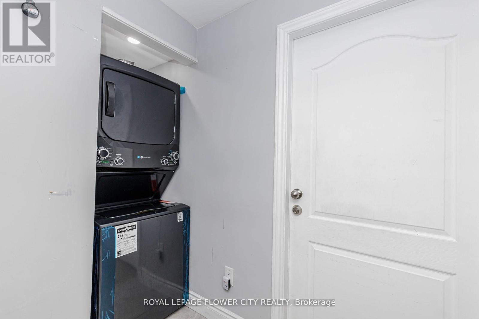 57 Dotchson Avenue, Caledon, Ontario  L7C 4G7 - Photo 39 - W13729630