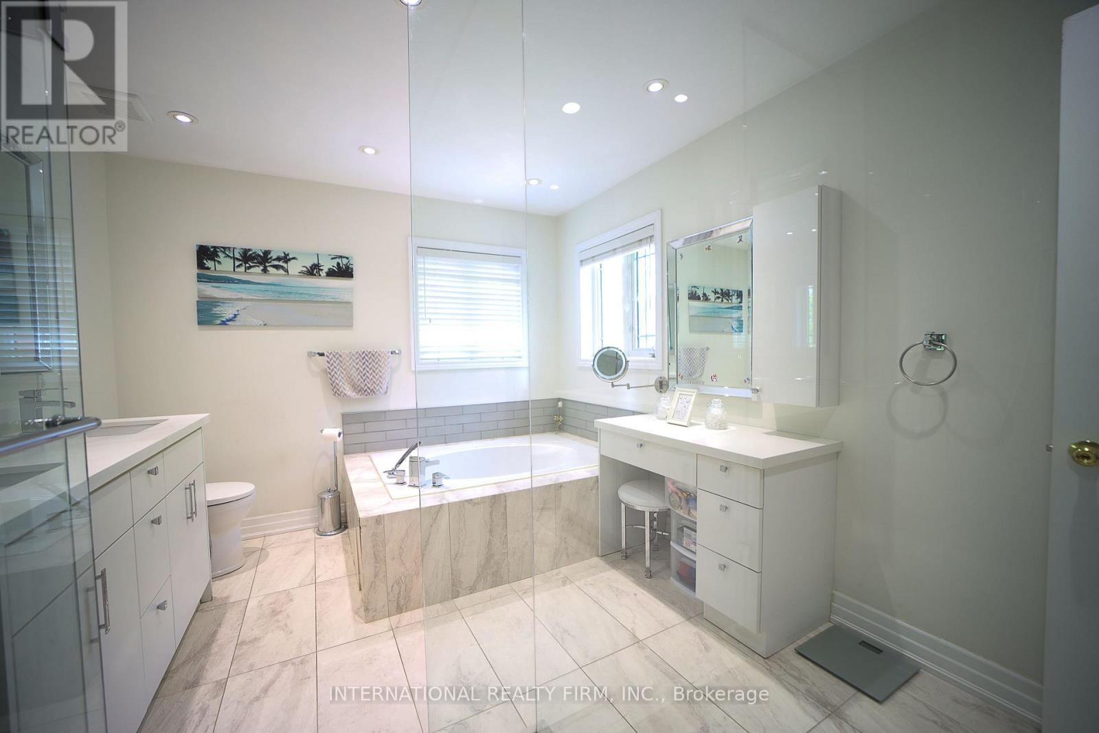 74 Regatta Avenue, Richmond Hill, Ontario  L4E 4R1 - Photo 21 - N13729040