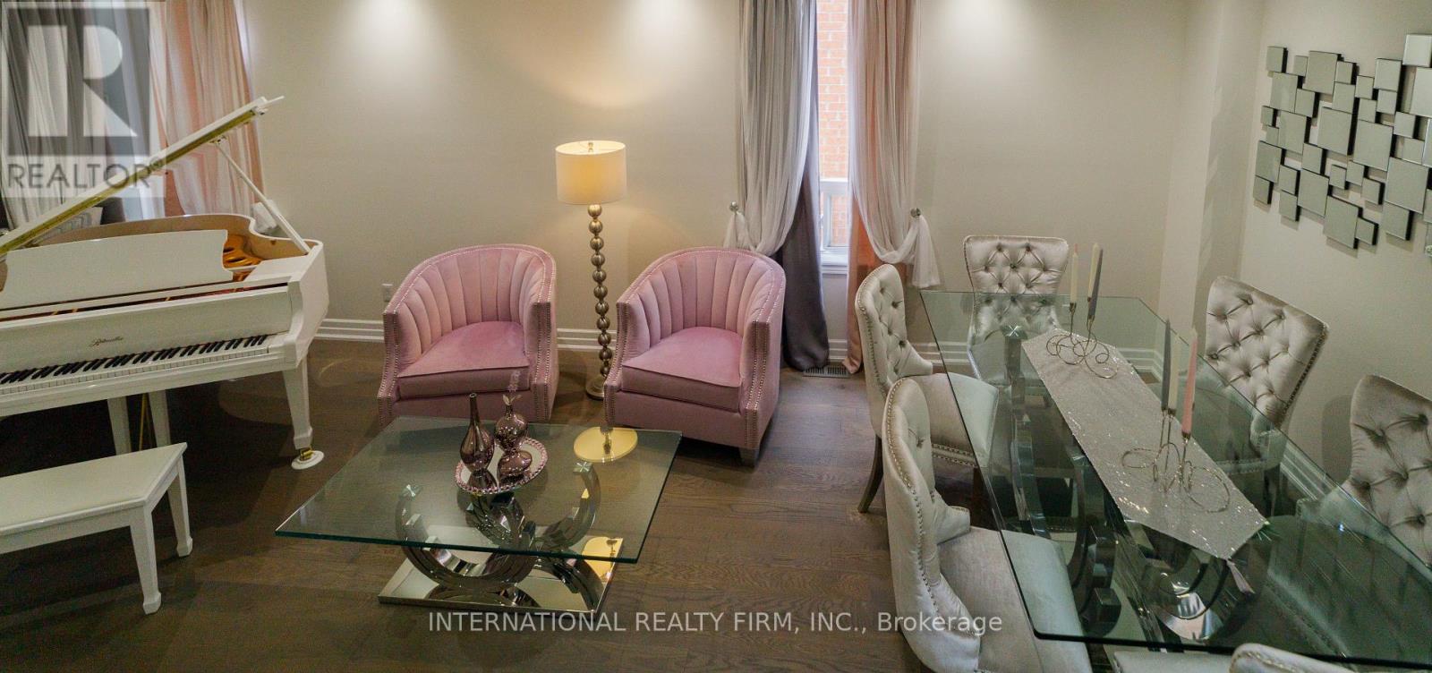 74 Regatta Avenue, Richmond Hill, Ontario  L4E 4R1 - Photo 5 - N13729040