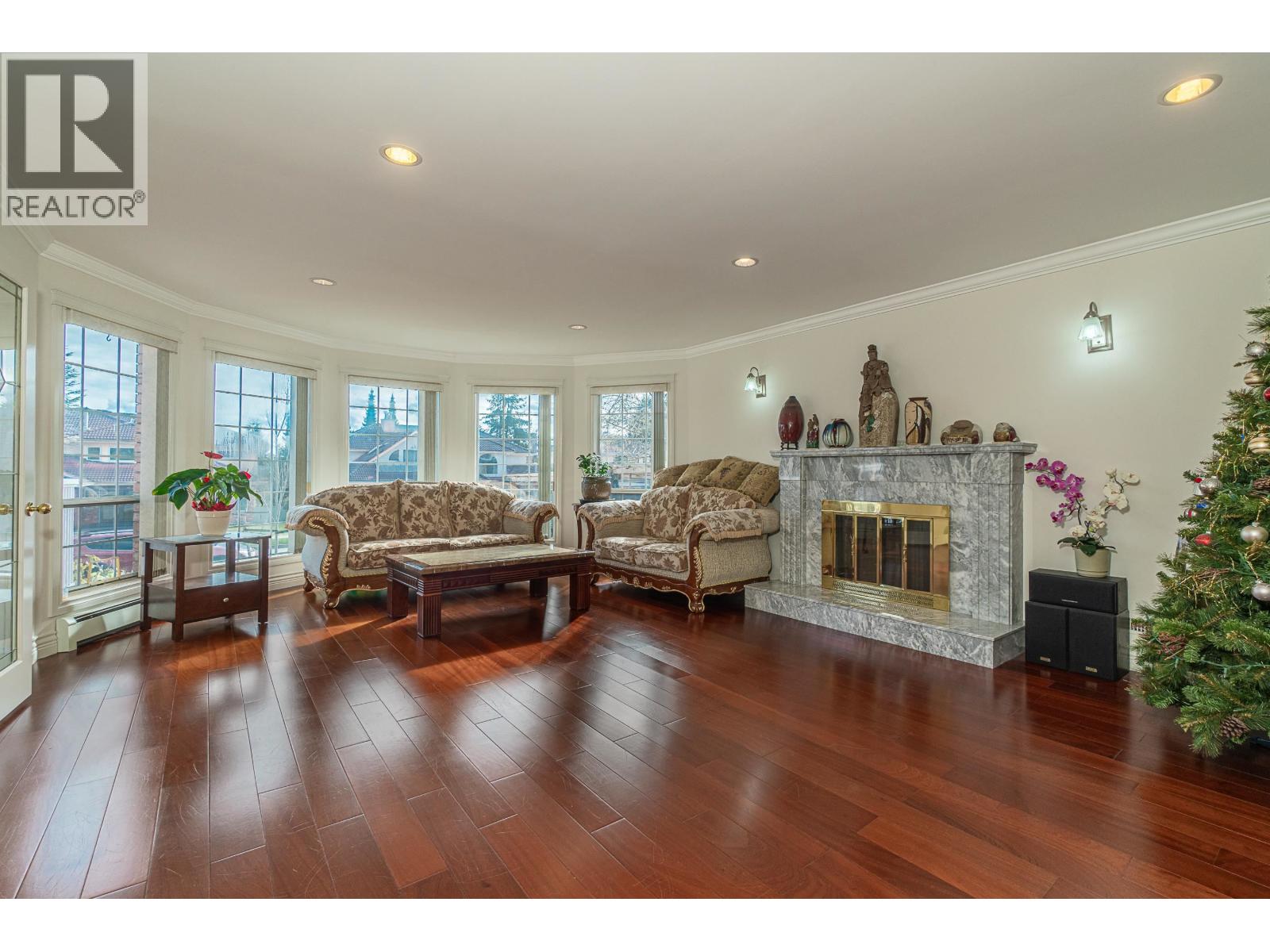 6169 Lochdale Street, Burnaby, British Columbia  V5B 2M6 - Photo 6 - R3092879