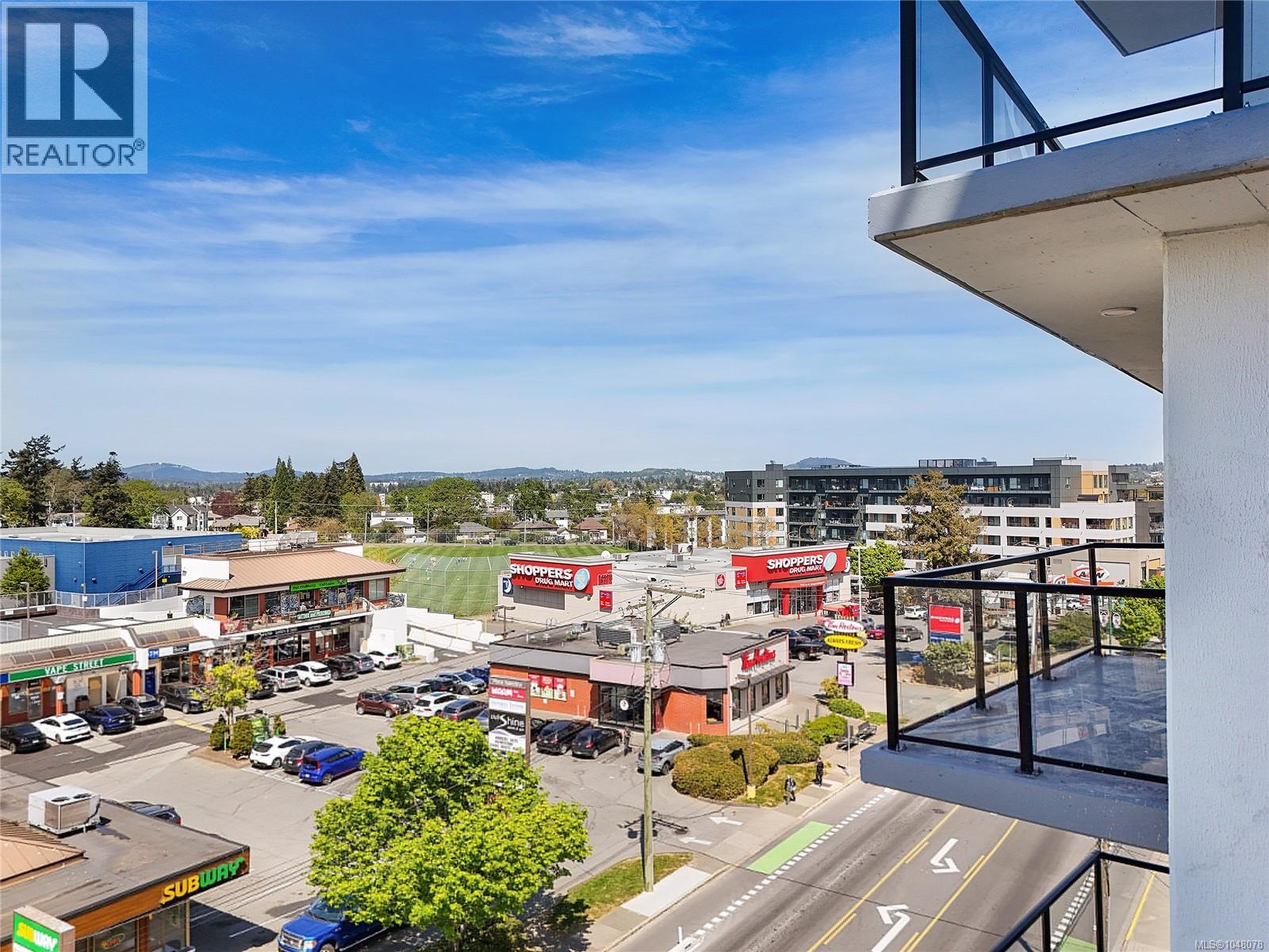608 899 Esquimalt Rd