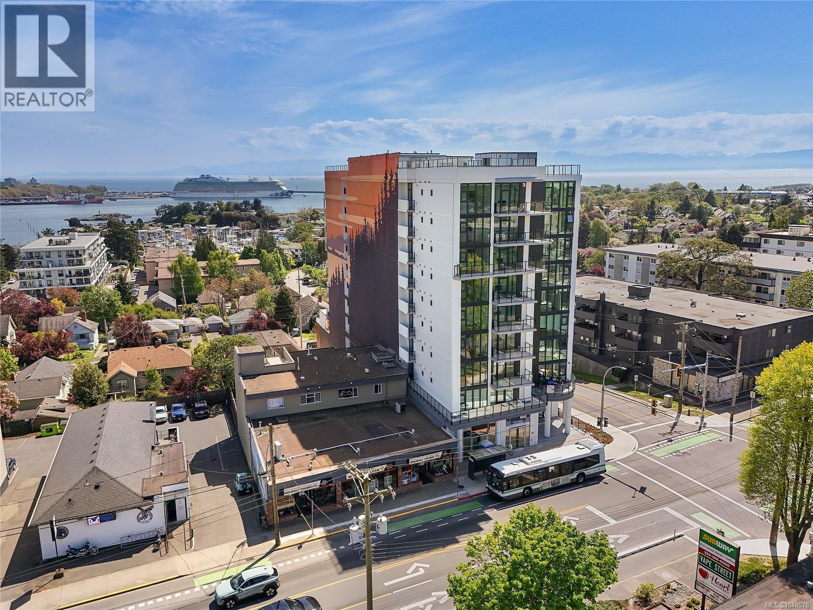 608 899 Esquimalt Rd