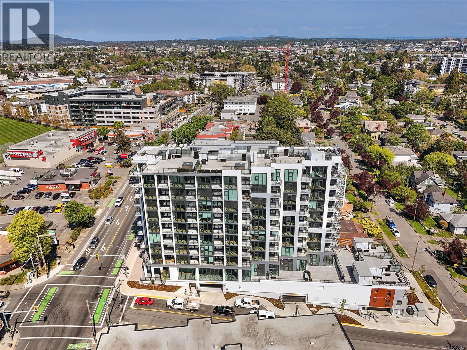 608 899 Esquimalt Rd