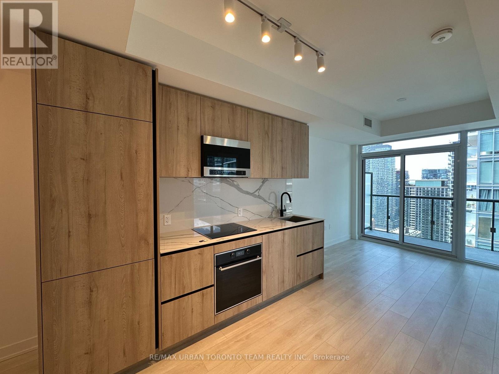 3305 - 127 Broadway Avenue, Toronto, Ontario M4P 1V4 - Photo 2 - C13729650