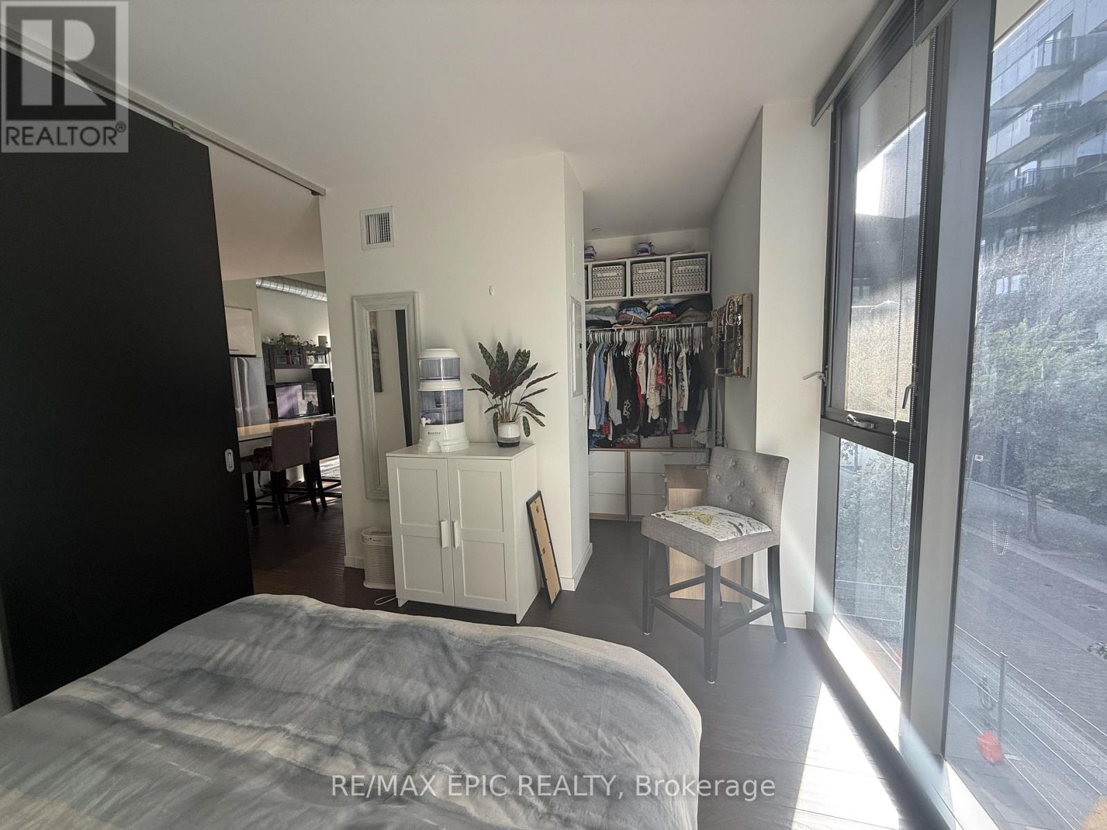 305 - 32 Trolley Crescent, Toronto, Ontario M5A 0E9 - Photo 11 - C13729662