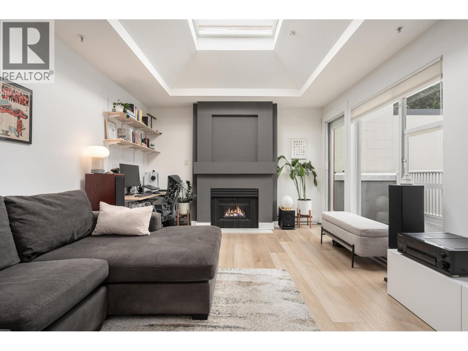 407 1333 W 7TH AVENUE, vancouver, British Columbia