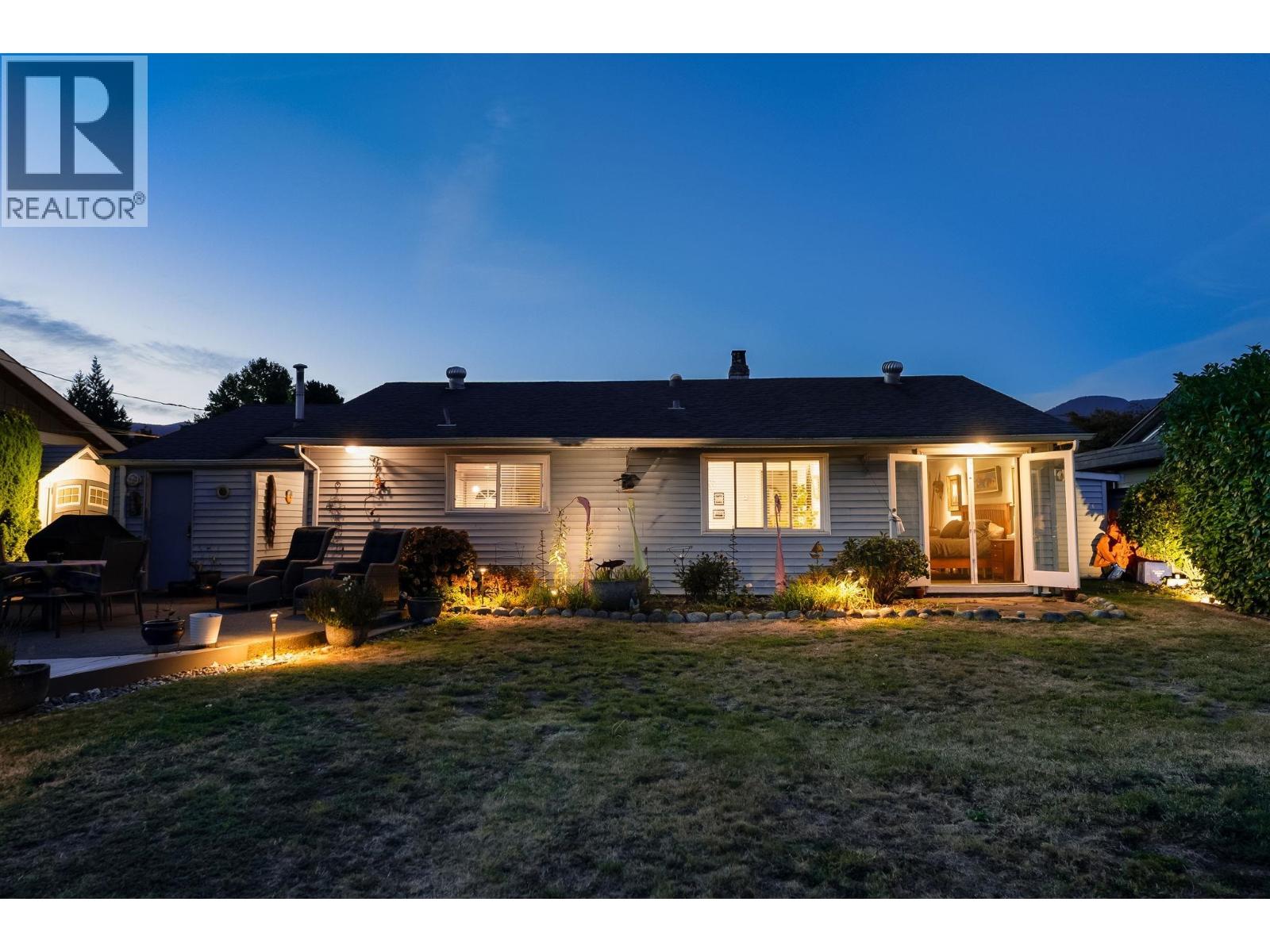 1283 Pinewood Crescent, North Vancouver, British Columbia  V7P 1G1 - Photo 7 - R3160257