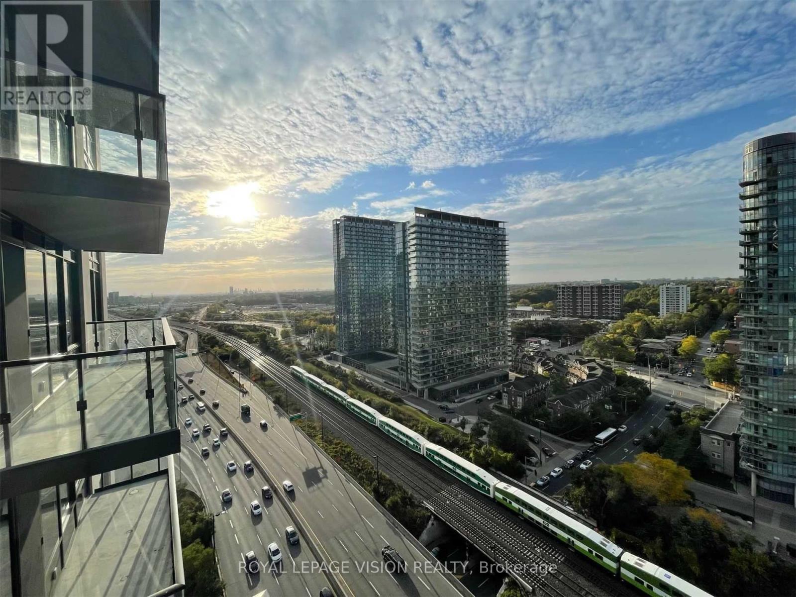 2217 - 1928 Lakeshore Boulevard W, Toronto, Ontario M6S 0B1 - Photo 8 - W13729660