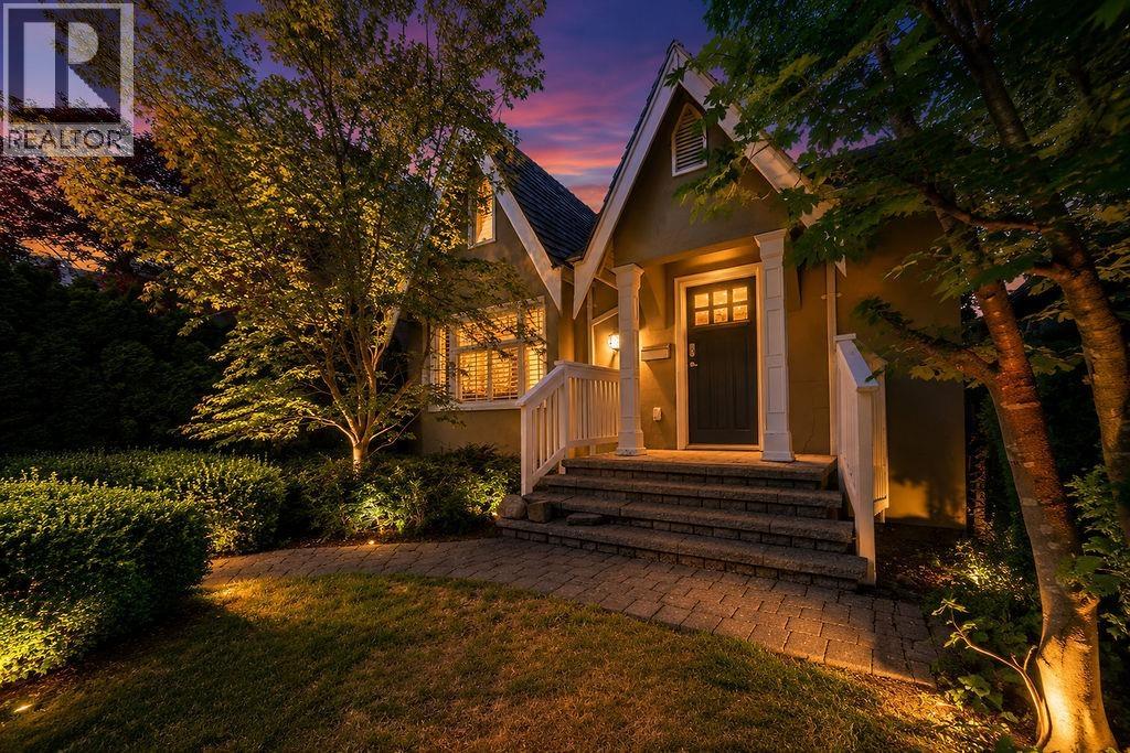 4549 W 12th Avenue, Vancouver, British Columbia  V6R 2R4 - Photo 2 - R3144858