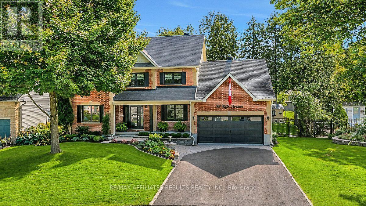 39 KYLE AVENUE, Ottawa, Ontario