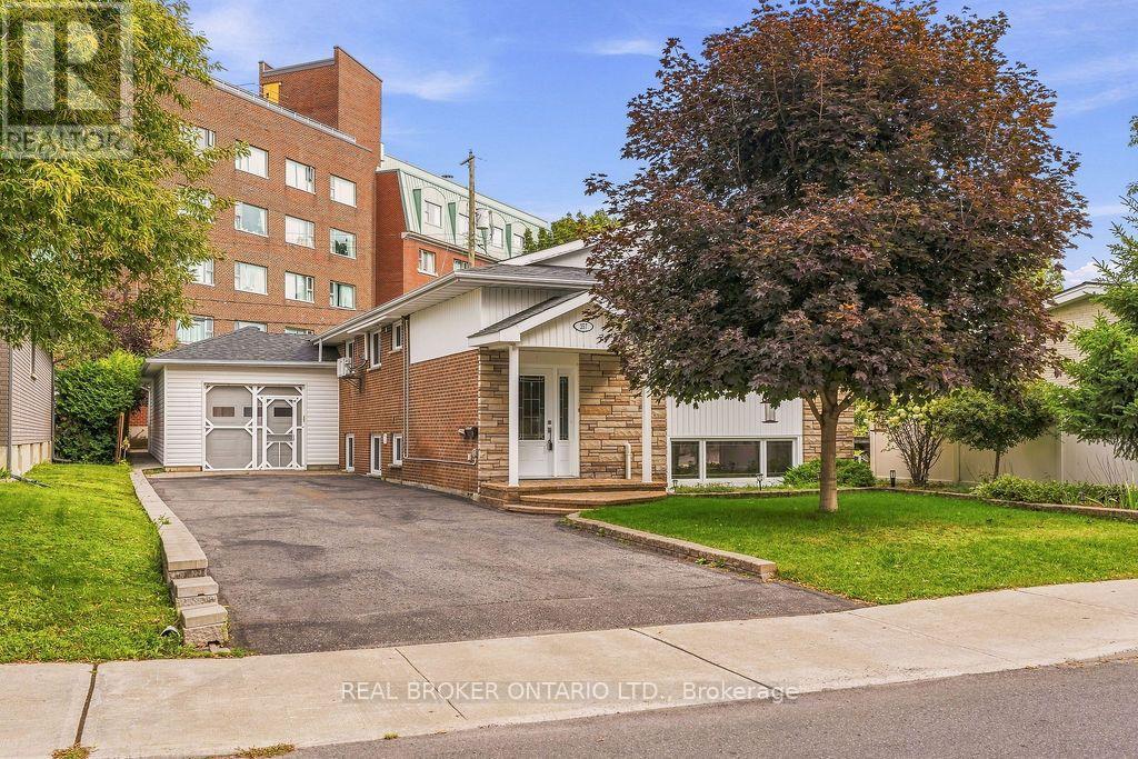 257 LAVERGNE STREET, Ottawa, Ontario