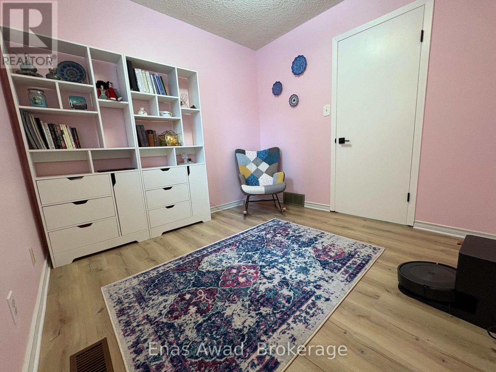 70 Churchill Street, Waterloo, Ontario  N2L 2X2 - Photo 7 - X13729702
