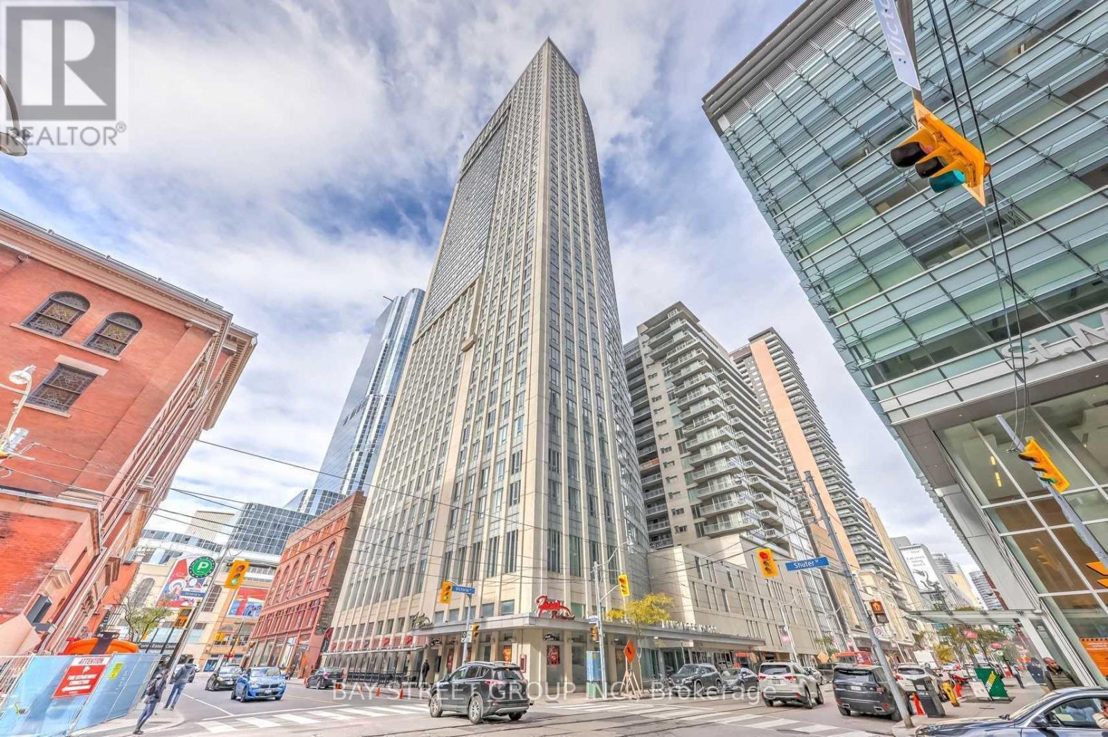 2006 - 210 VICTORIA STREET, Toronto, Ontario