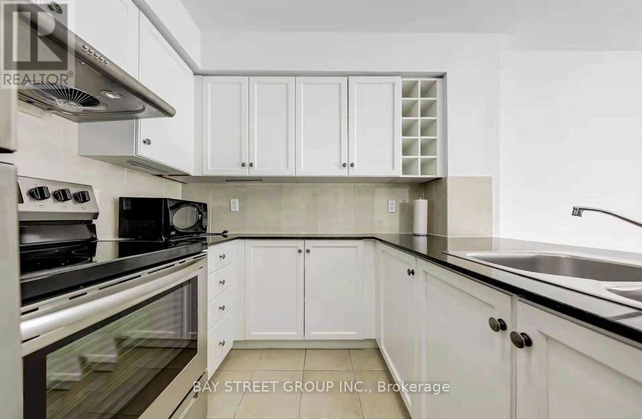 2006 - 210 Victoria Street, Toronto, Ontario  M5B 2R3 - Photo 6 - C13729664