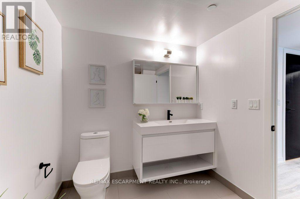 803 - 2 Augusta Avenue, Toronto, Ontario  M5V 0T3 - Photo 21 - C13729690