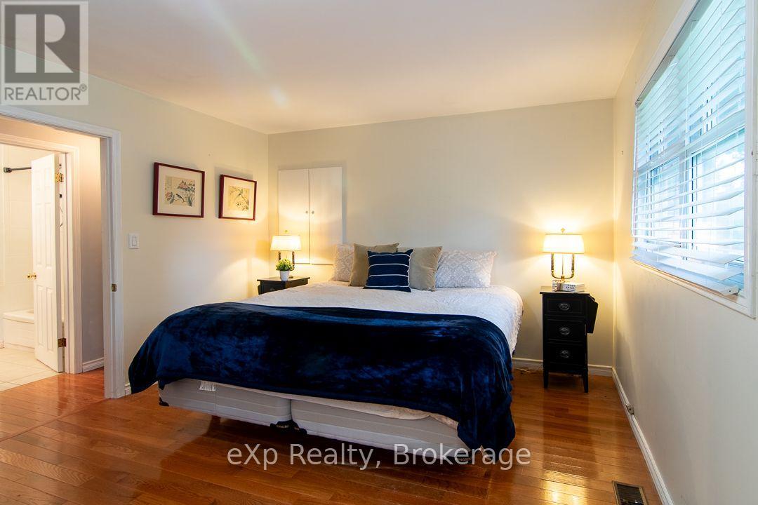 92 Parkside Avenue, South Bruce Peninsula, Ontario  N0H 2T0 - Photo 14 - X13729714