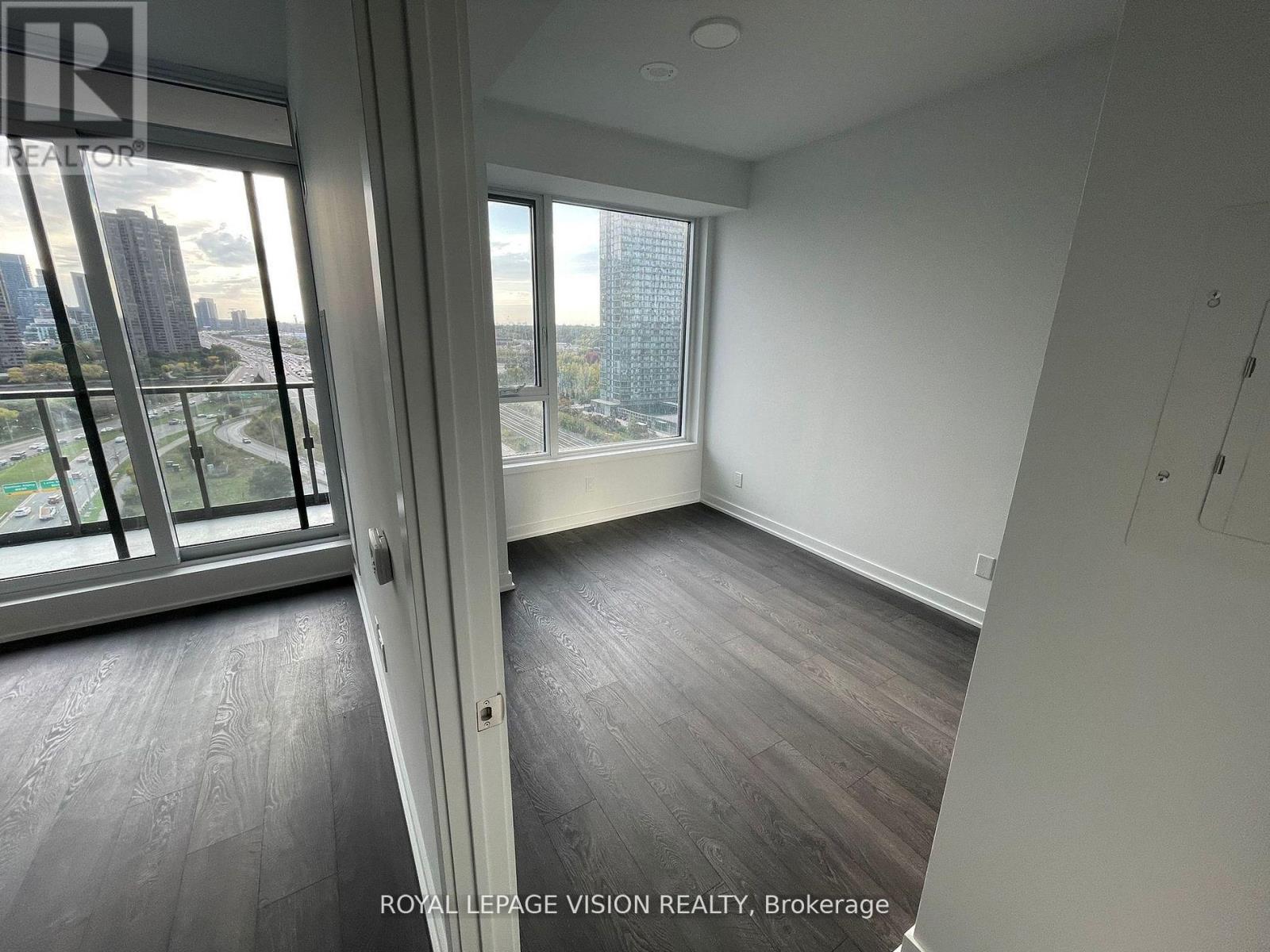 1715 - 1928 Lake Shore Boulevard W, Toronto, Ontario  M6S 0B1 - Photo 11 - W13729700