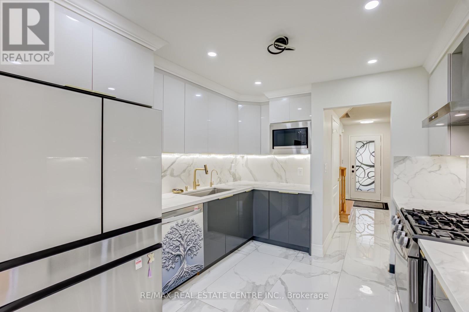 37 Woodstream Avenue, Brampton, Ontario  L6R 1N7 - Photo 11 - W13729710