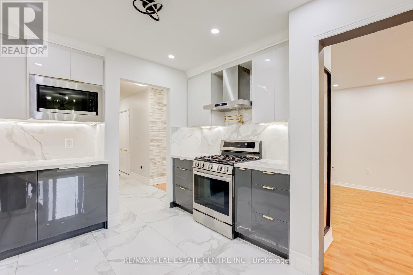 37 Woodstream Avenue, Brampton, Ontario  L6R 1N7 - Photo 12 - W13729710