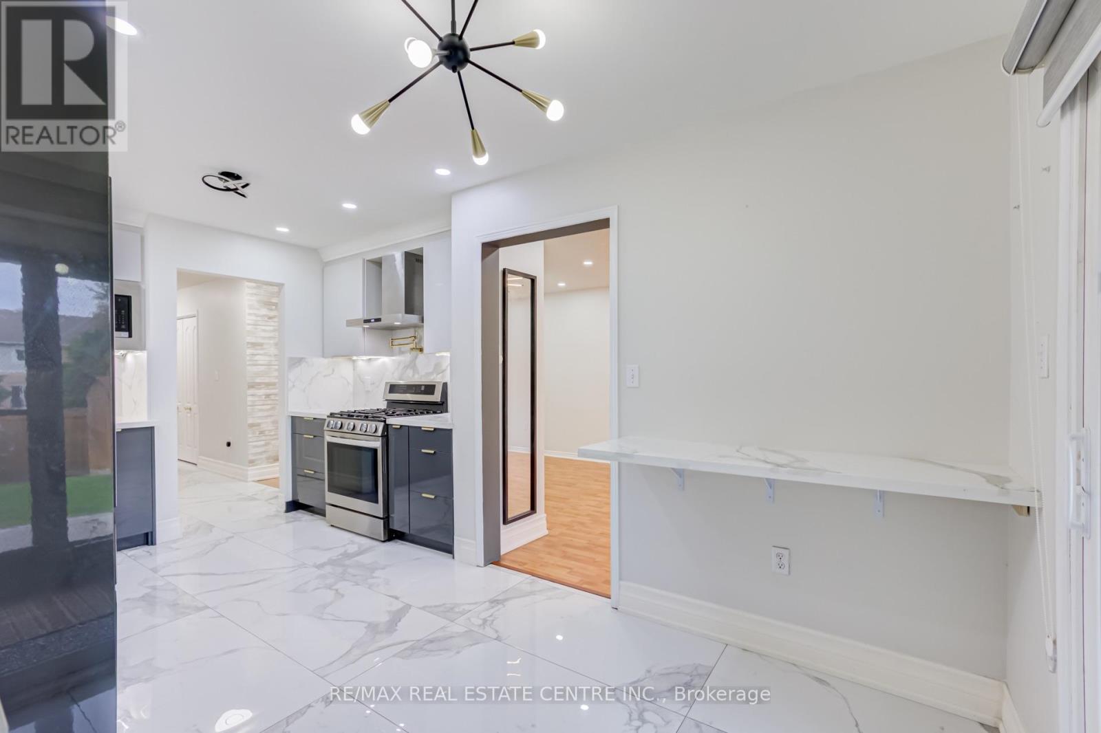 37 Woodstream Avenue, Brampton, Ontario  L6R 1N7 - Photo 17 - W13729710