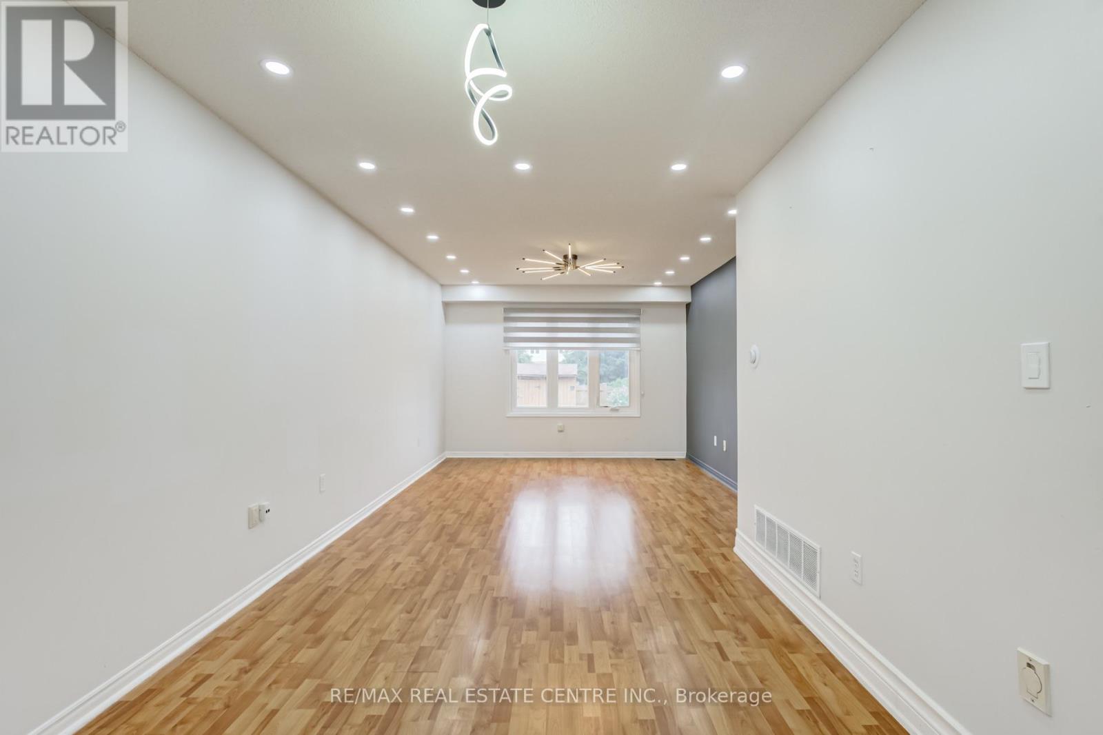 37 Woodstream Avenue, Brampton, Ontario  L6R 1N7 - Photo 8 - W13729710