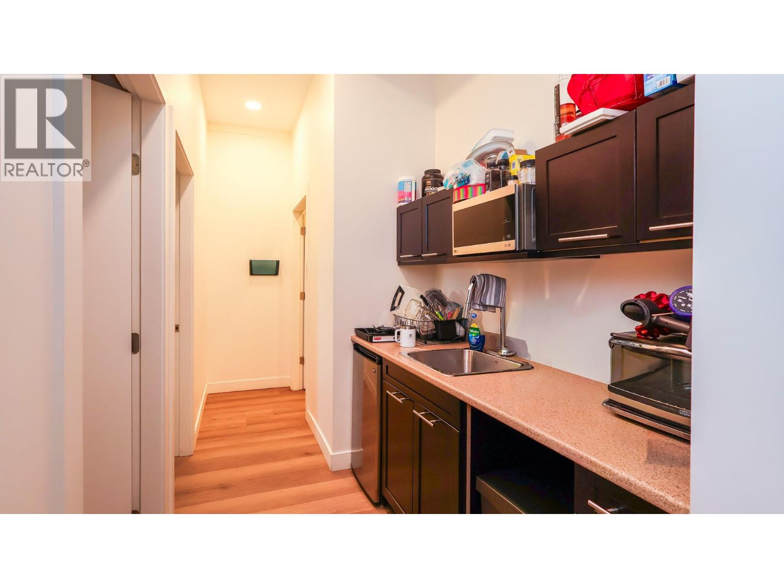 470 Neave Court Unit# 104, Kelowna, British Columbia  V1V 2M2 - Photo 12 - 10398901