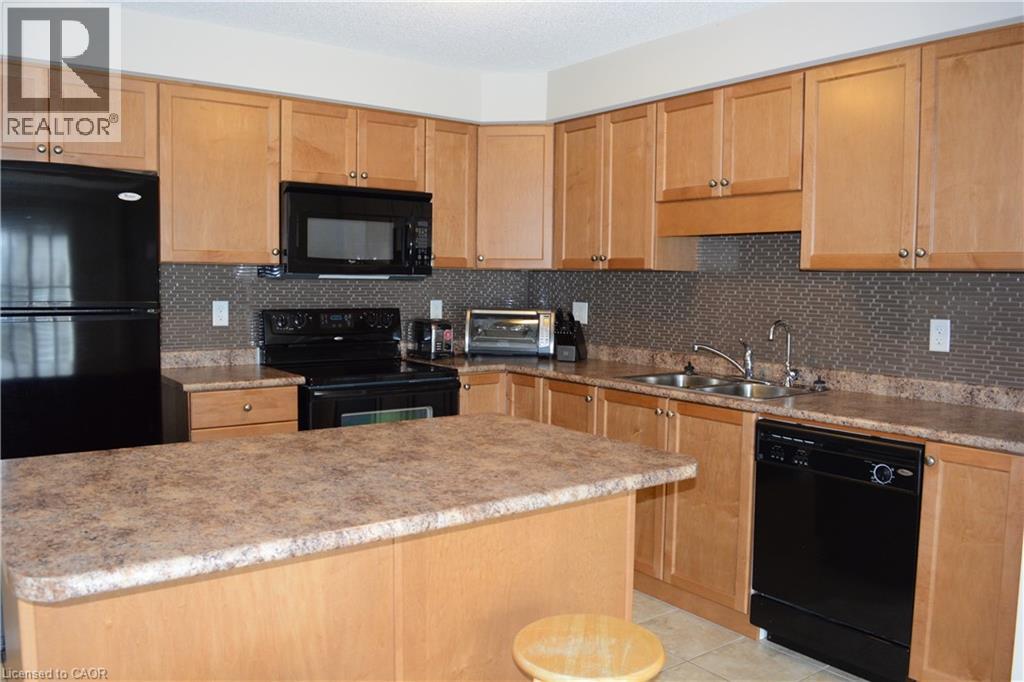 507 Beaumont Crescent, Kitchener, Ontario  N2A 0A8 - Photo 5 - 40859609
