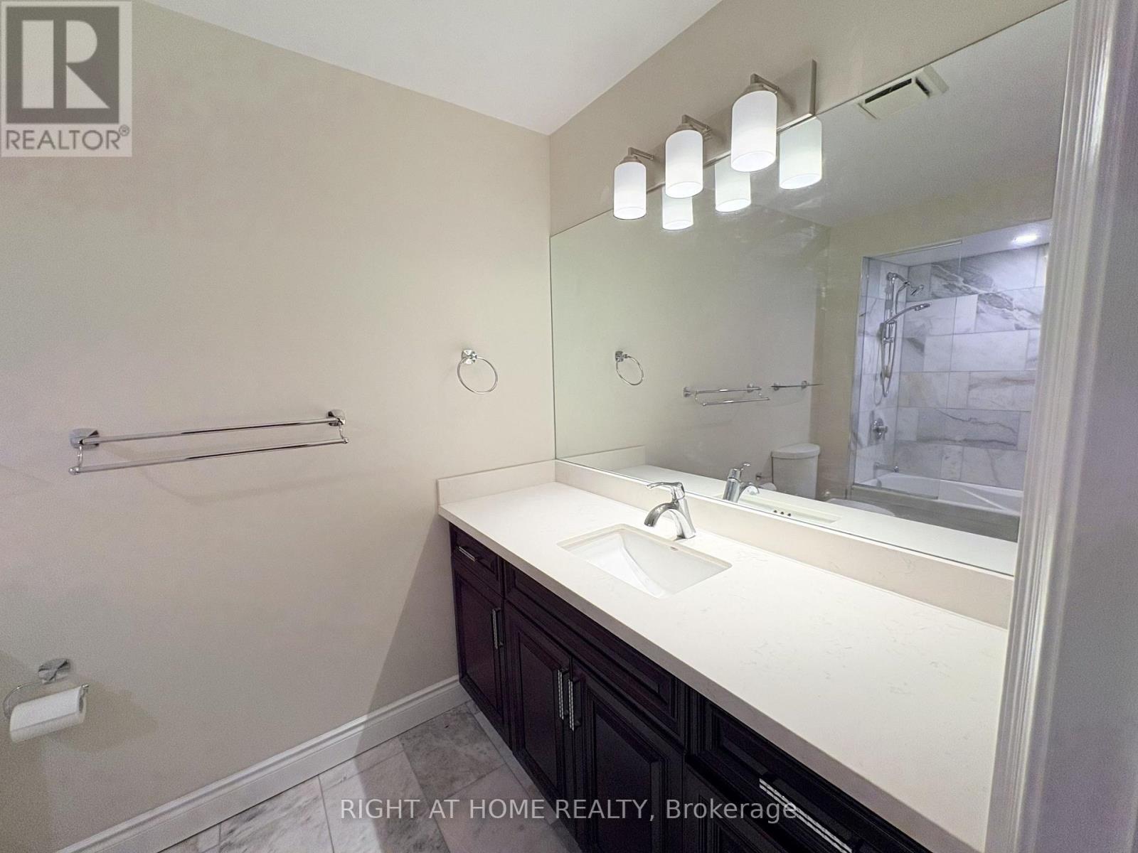 2 Stornwood Court, Brampton, Ontario  L6W 4H4 - Photo 22 - W13728246