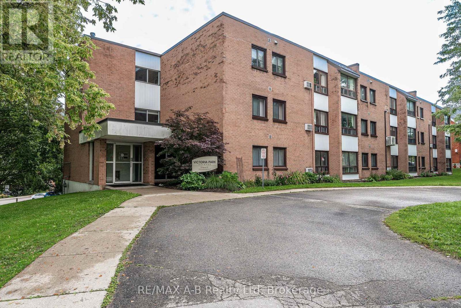 104 - 97 Huron Street, Stratford, Ontario  N5A 5S7 - Photo 1 - X13729728