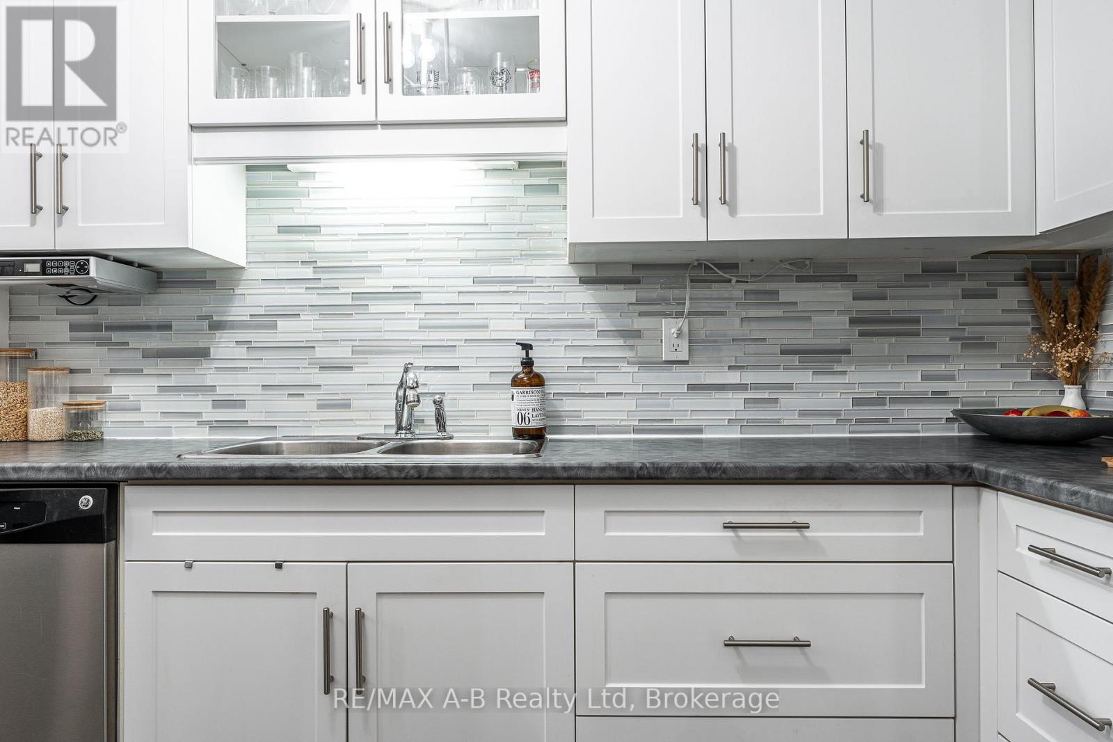 104 - 97 Huron Street, Stratford, Ontario  N5A 5S7 - Photo 6 - X13729728