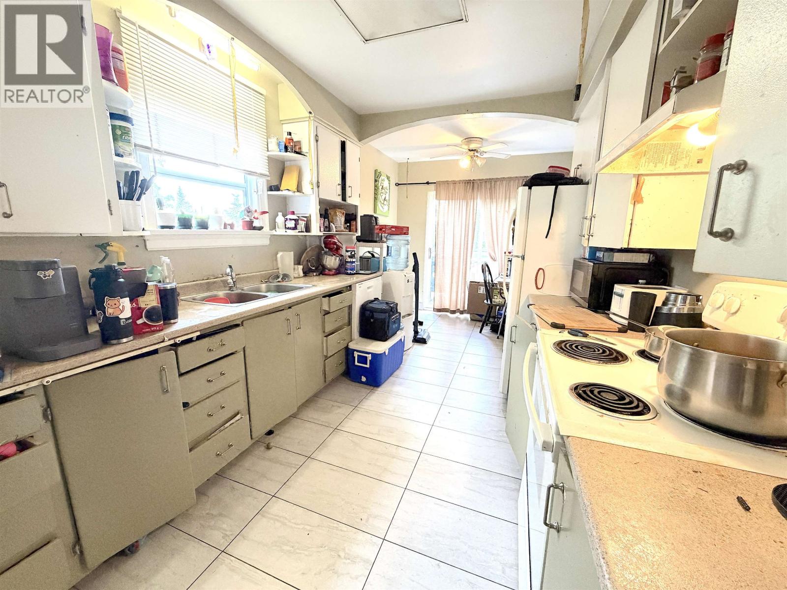 1021 E 6th Avenue, Prince Rupert, British Columbia  V8J 1X7 - Photo 3 - R3160088