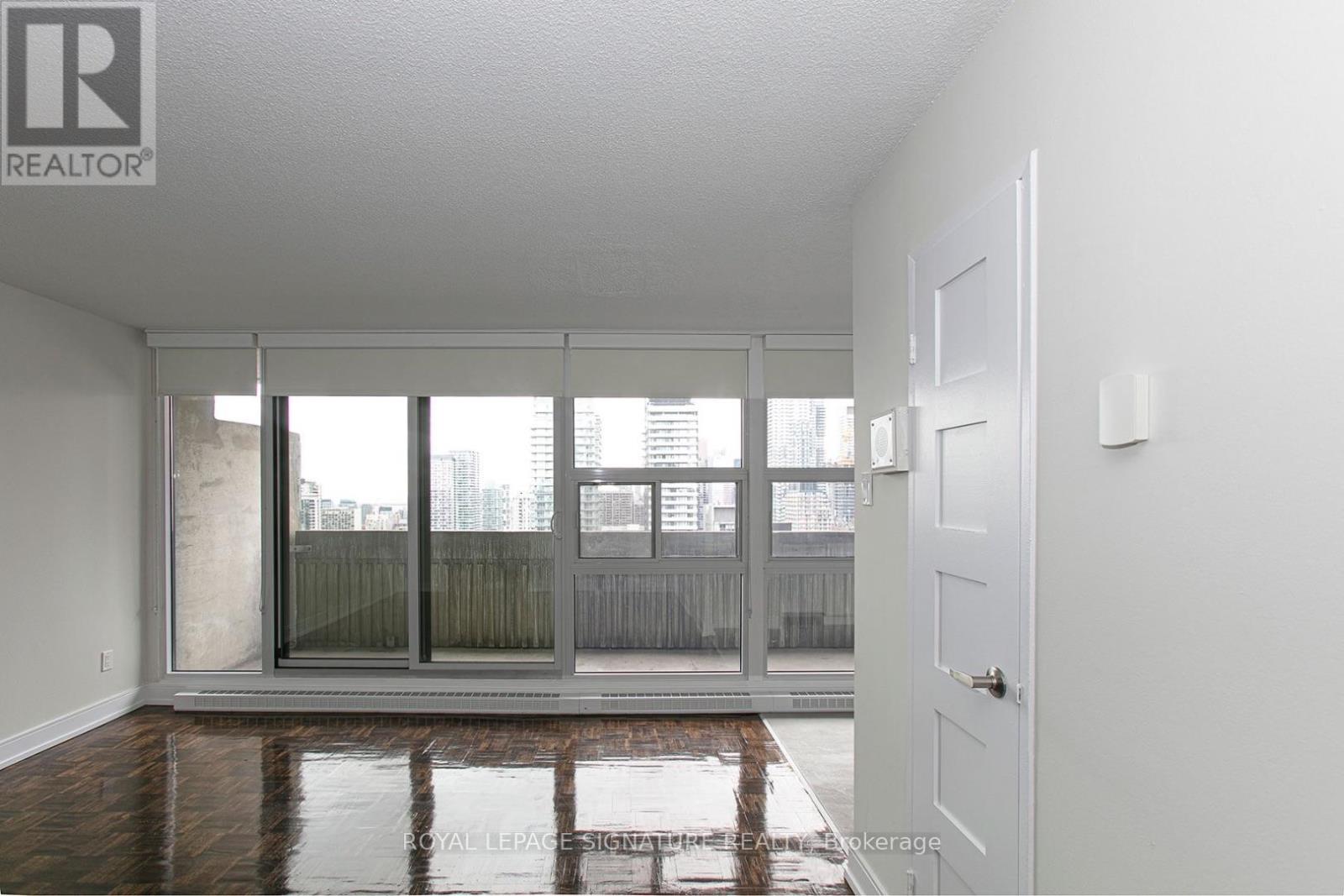 1104 - 33 Isabella Street, Toronto, Ontario  M4Y 2P7 - Photo 2 - C13729472