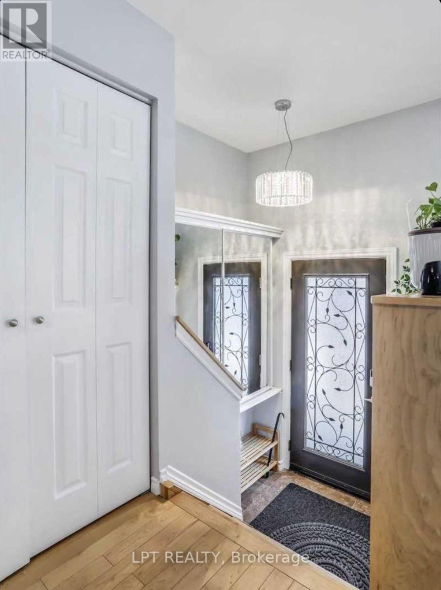 Upper- 451 Brigadoon Drive, Hamilton, Ontario  L9C 6C8 - Photo 4 - X13729754