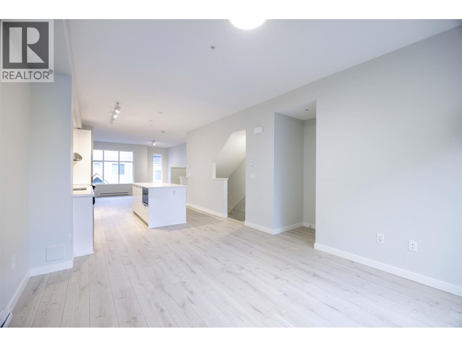 1060 11280 Pazarena Place, Maple Ridge, British Columbia  V2X 9H8 - Photo 11 - R3160173
