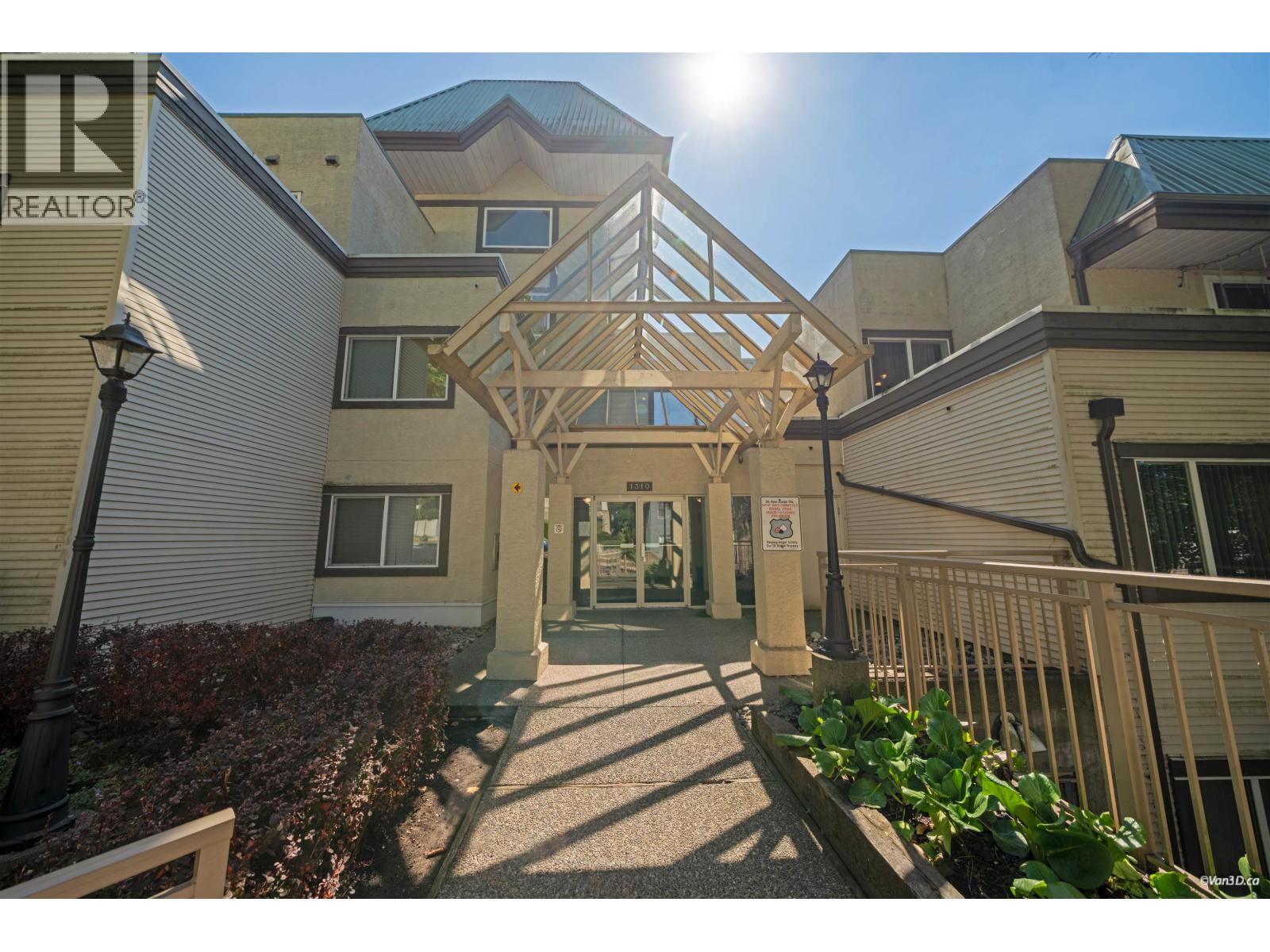 817 1310 Cariboo Street, New Westminster, British Columbia  V3M 1X2 - Photo 2 - R3160259