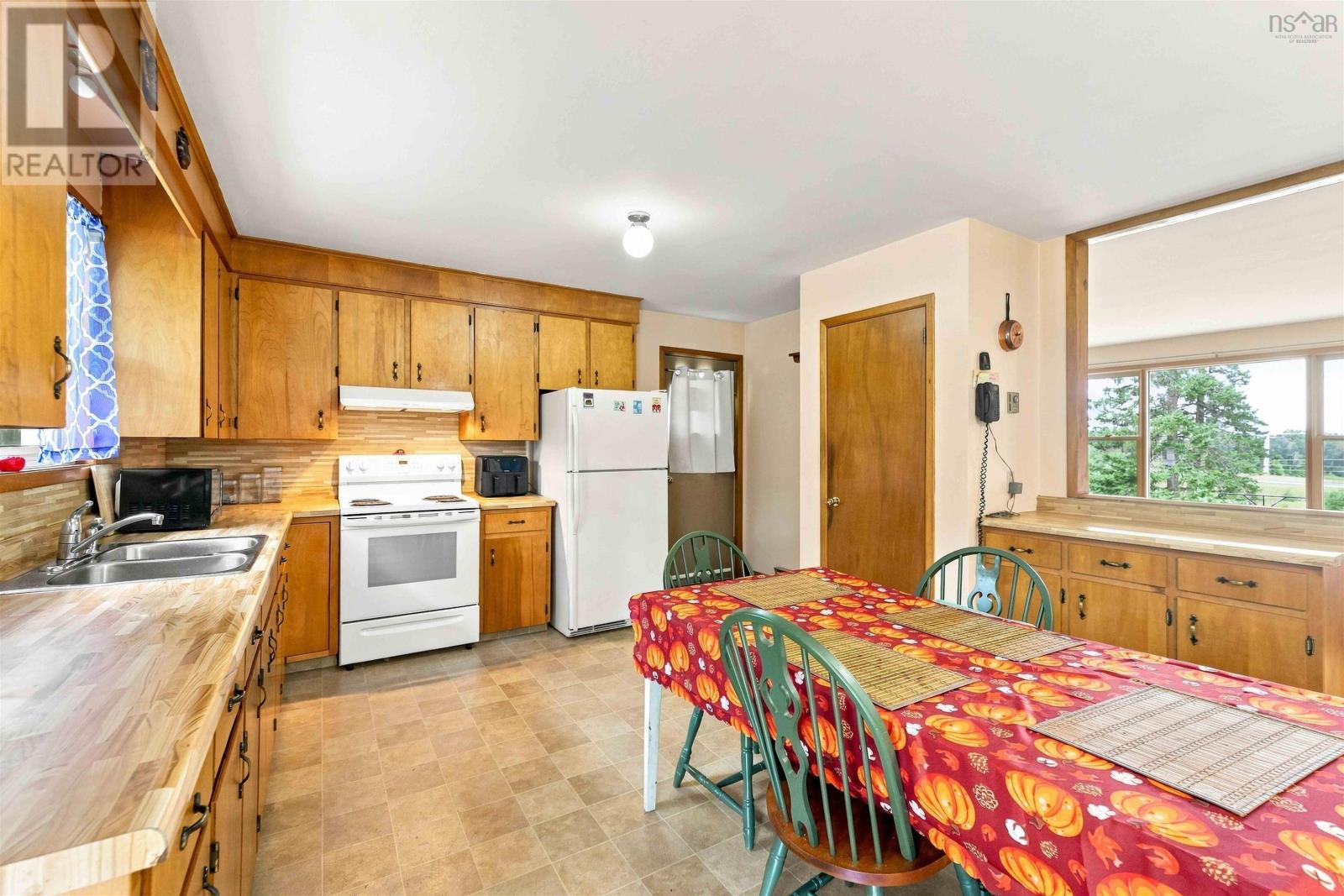 202 Windsor Back Road, Martock, Nova Scotia  B0N 2T0 - Photo 6 - 202622047