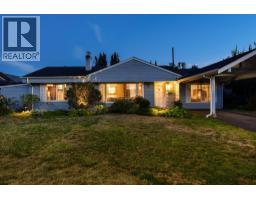 1283 PINEWOOD CRESCENT, North Vancouver, British Columbia