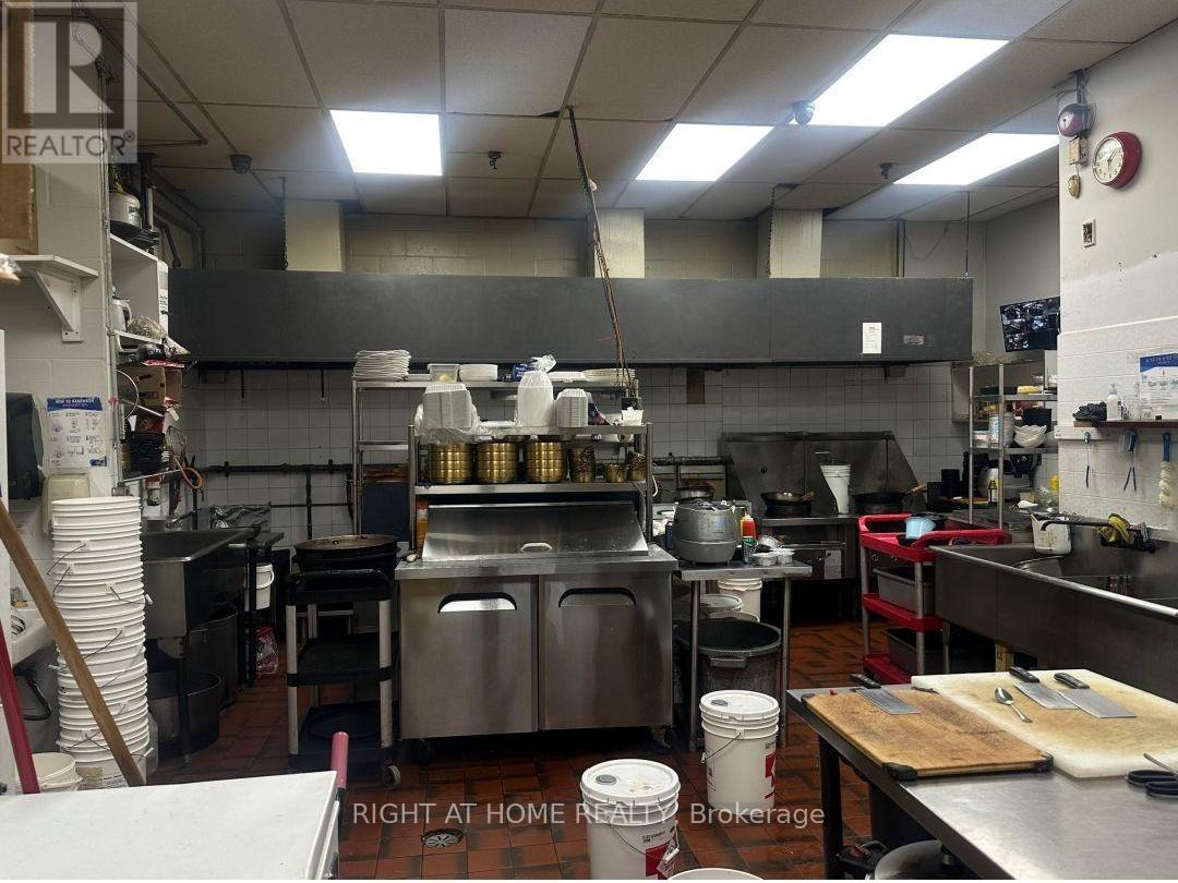 24 - 180 Steeles Avenue W, Vaughan, Ontario  L4J 2L1 - Photo 27 - N13729808