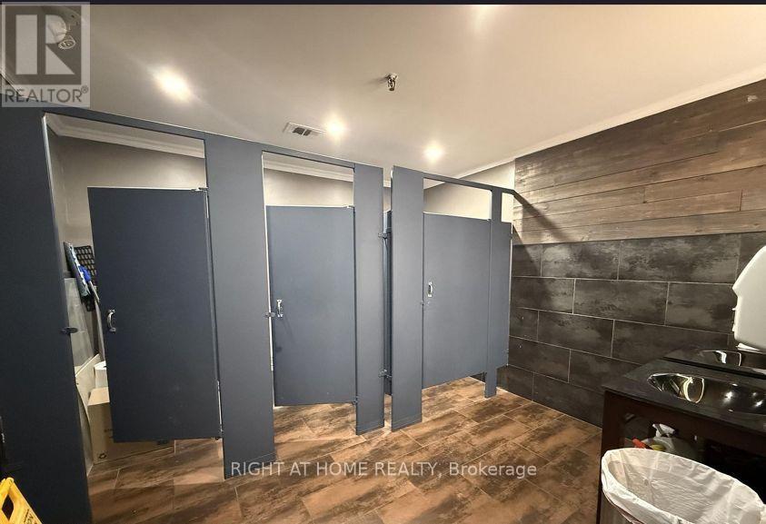 24 - 180 Steeles Avenue W, Vaughan, Ontario  L4J 2L1 - Photo 33 - N13729808