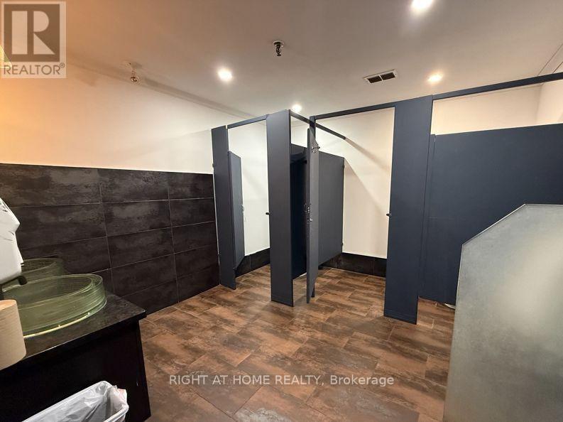 24 - 180 Steeles Avenue W, Vaughan, Ontario  L4J 2L1 - Photo 34 - N13729808