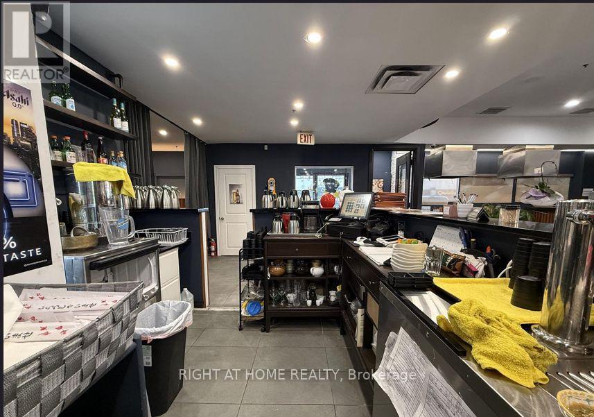 24 - 180 Steeles Avenue W, Vaughan, Ontario  L4J 2L1 - Photo 9 - N13729808