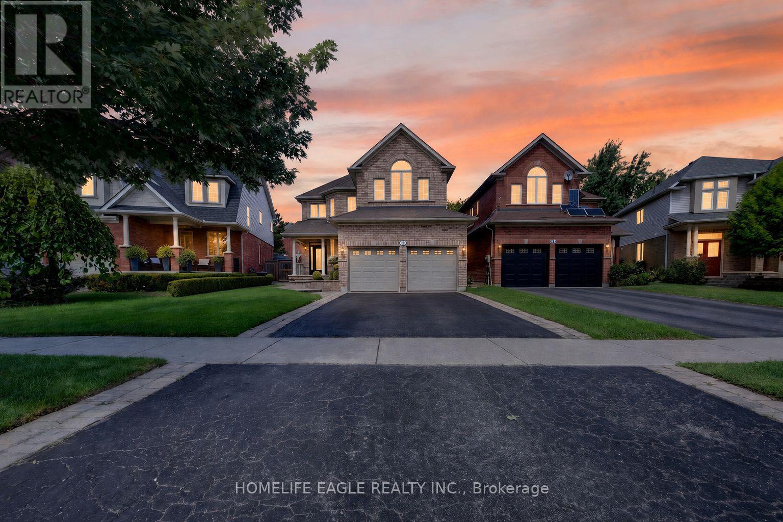 12 KENSINGTON TRAIL, Barrie, Ontario