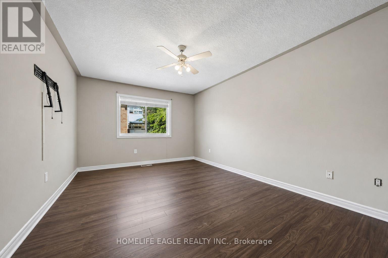 12 Kensington Trail, Barrie, Ontario  L4N 0K5 - Photo 11 - S13729810