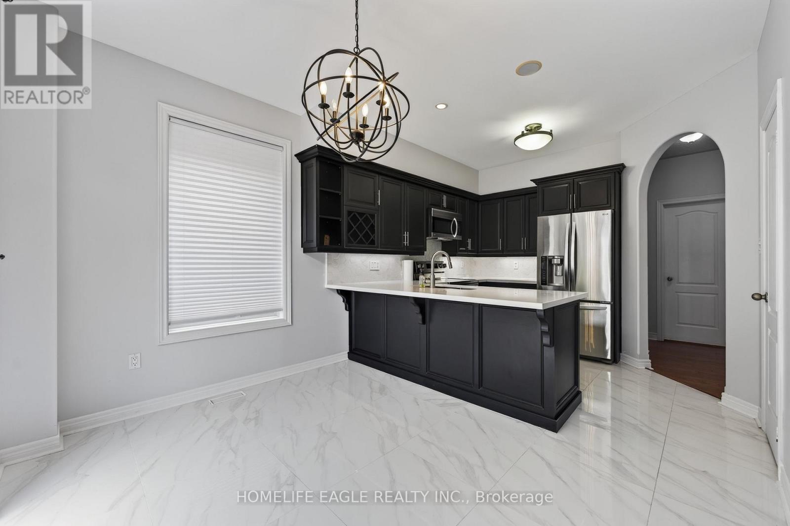 12 Kensington Trail, Barrie, Ontario  L4N 0K5 - Photo 6 - S13729810