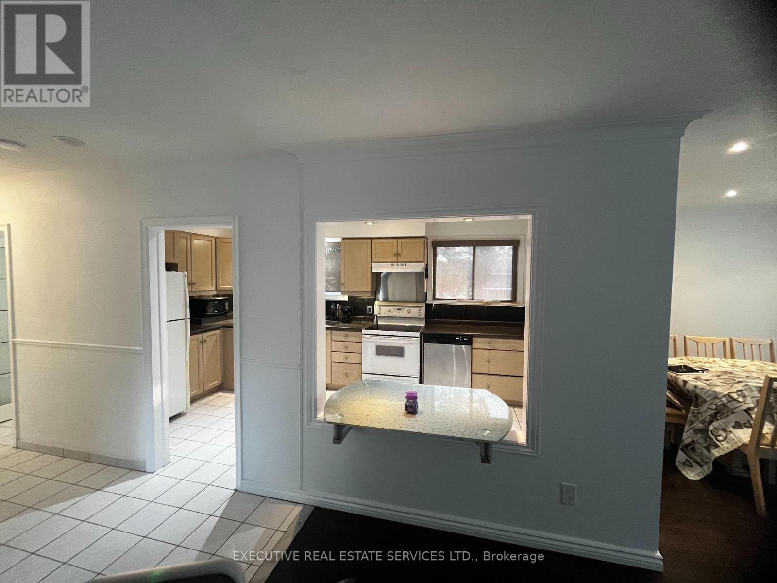 41 Ludgate Drive, Toronto, Ontario  M9W 2Y2 - Photo 3 - W13729800