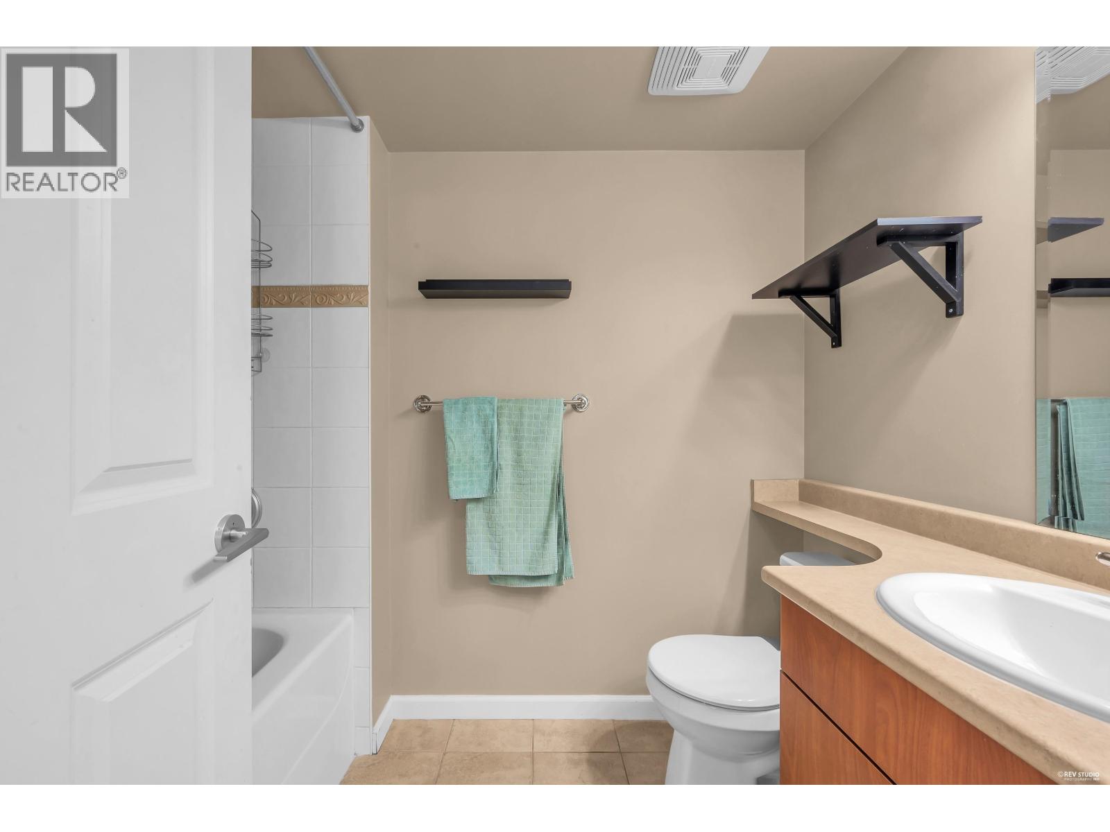 804 615 Hamilton Street, New Westminster, British Columbia  V3M 7A7 - Photo 11 - R3160180