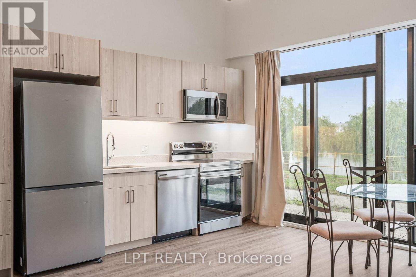 116 - 350 Prince Charles Drive S, Welland, Ontario  L3C 7B3 - Photo 2 - X13729786