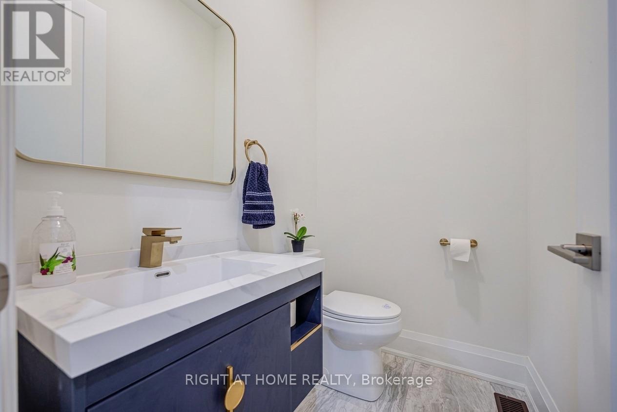 121 Milky Way Drive, Richmond Hill, Ontario  L4C 4L9 - Photo 18 - N13729320