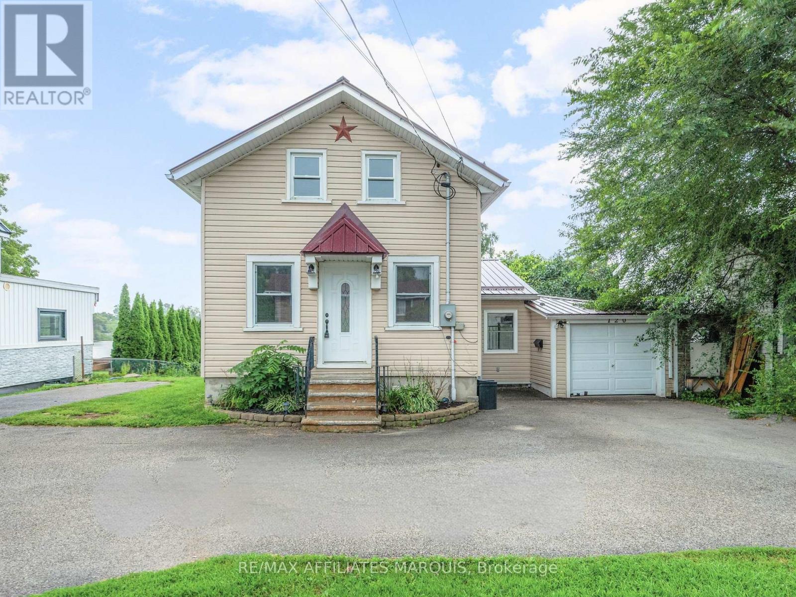 120 Queen Street, Smiths Falls, Ontario  K7A 3N6 - Photo 2 - X13429346