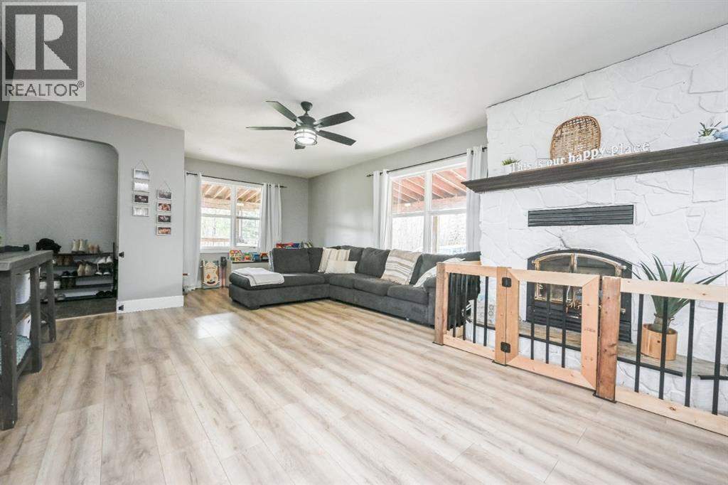 31050 43 Highway, Bezanson, Alberta  T0H 0G0 - Photo 11 - A2312033